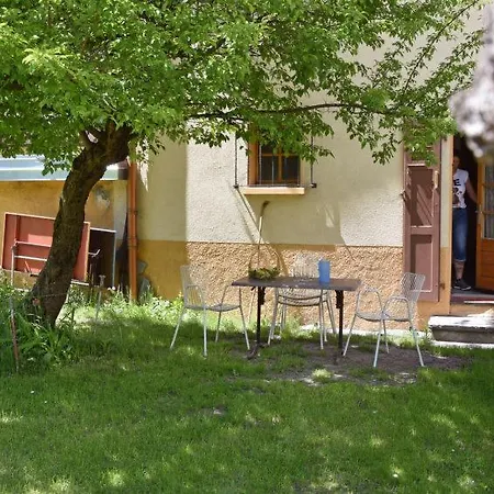 Sleeps 16